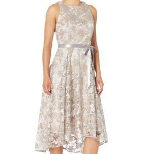 Tahari hi low midi dress w/ embroidered flowers. Sz 8